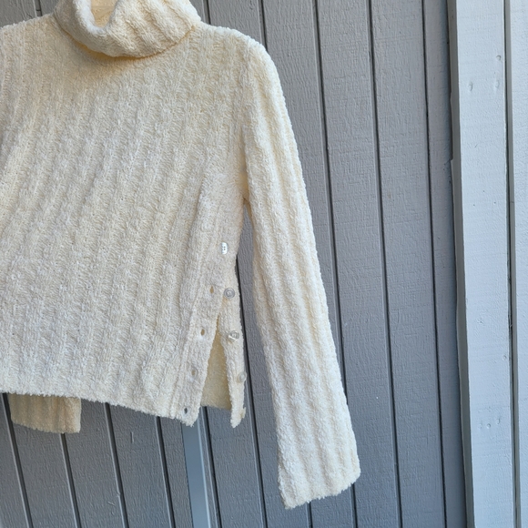 Cropped Side-Button Cream Sweater NWOT | Women's Small Turtleneck Loose Knit - Picture 9 of 16